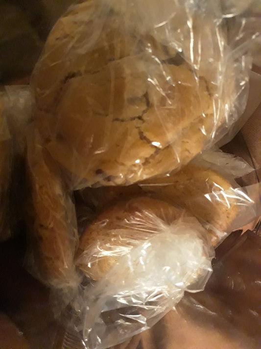 Homemade Chocolate Chip Cookies 4 per Box